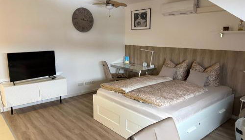 Große gemütliche Ferienwohnung mit Klimaanlage, Parkplatz inklusive TOP ! - Foto 3