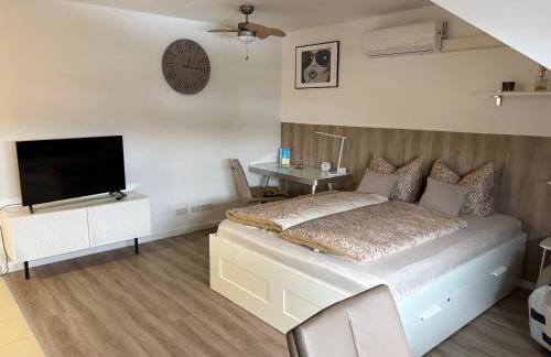 Große gemütliche Ferienwohnung mit Klimaanlage, Parkplatz inklusive TOP ! - Foto 15