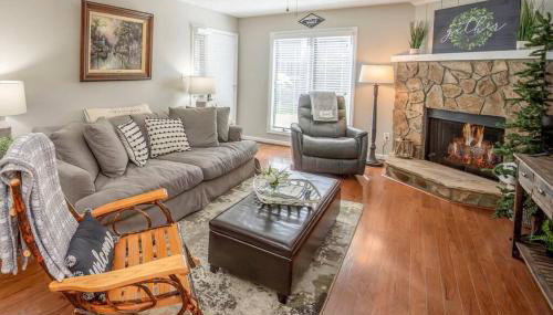 Brook Haven Condo - Downtown Blowing Rock Ground Floor Fully Stocked with 2 King Beds - Foto 1