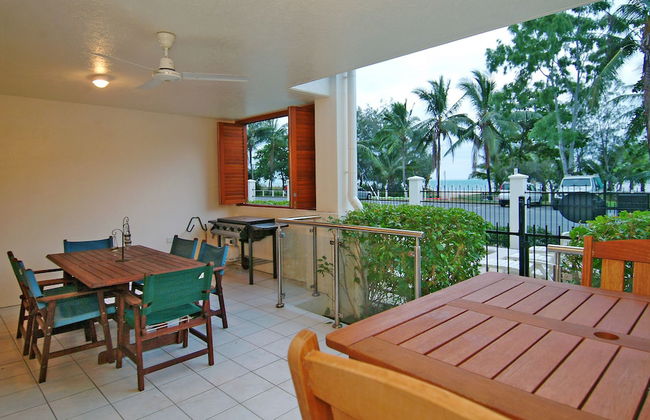 The Mediterranean Beachfront Apartments - Foto 33