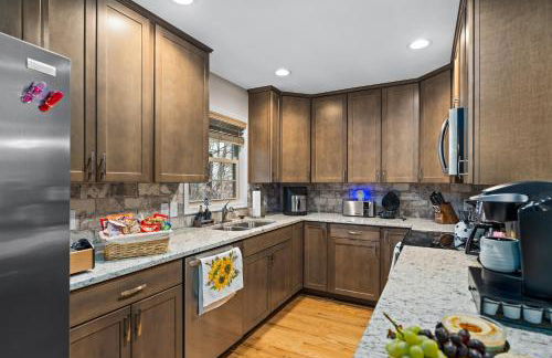 Massanutten resort fun escape at the Woodpecker Chalet - Foto 32