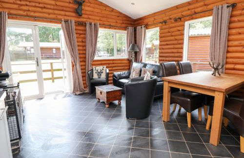 The Fallows - Photo 8