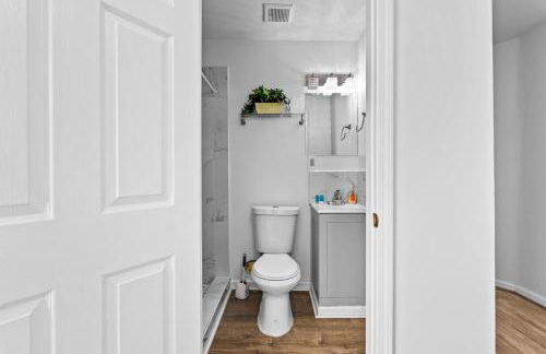 Lilburn Gateway with Game Loft, Fire Pit, Stone Mountain - Foto 40