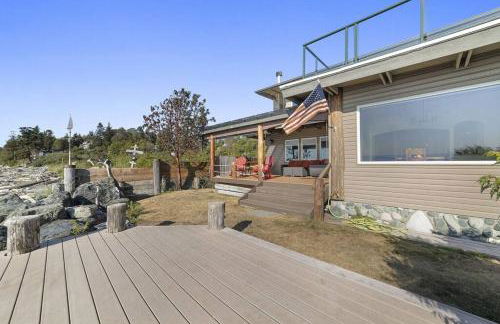 New Beautiful Waterfront at Sandy Point - Photo 3