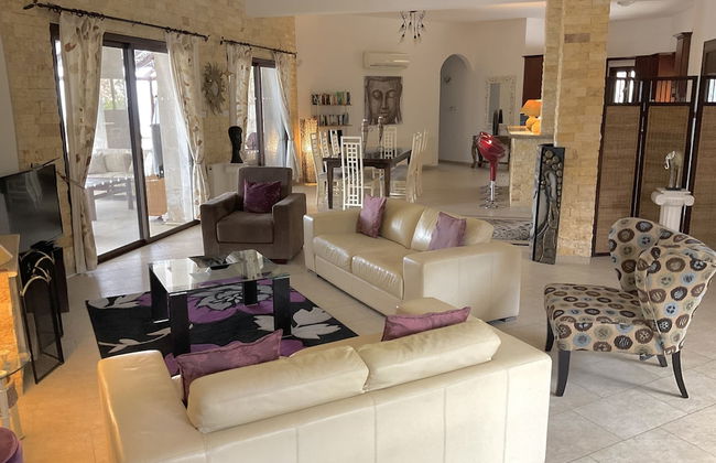 Private Villa, sea Views, Outdoor Bar, Heated Pool - Photo 13