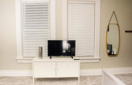 Classic Hilltop 3br home on Eastern ready for you! - Foto 9