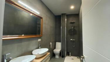 CASA REFORMADA CON TERRAZA/WIFI/AIRE ACONDICIONADO - Foto 4