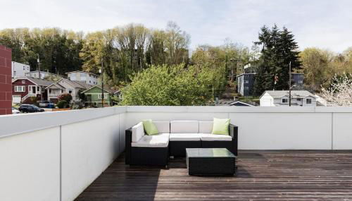 Urban Architectural Retreat with Rooftop Deck & Fi - Foto 4