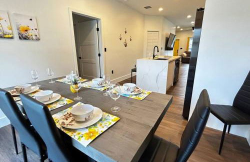 Sunny Delight Home Near Airport - Foto 39