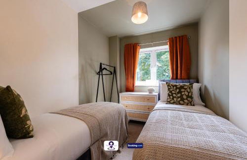 Last-Minute Escapes ! Summer Days l RTM Stay l 4 -Bed House By Finesse Stays Short Lets & Serviced Accommodation Wakefield With Parking, Contractors - Foto 28