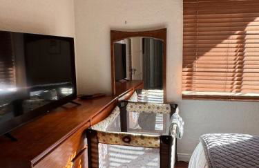 Silver Lake Mid-century Nestled in the Treetops - Foto 19