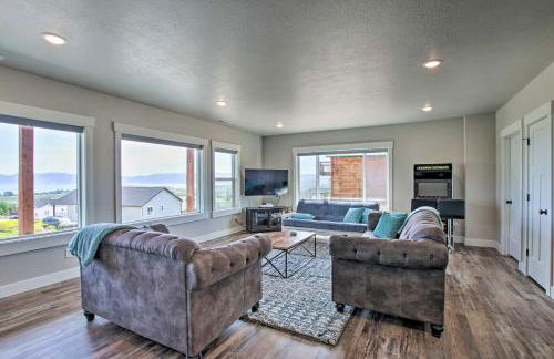 Lake-View Escape with Private Beach Resort Access! - Photo 13