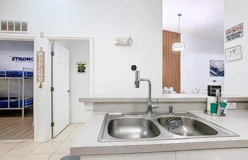 The Galactic Getaway, 3Bed, 2Bath Apartment, Free Parking, Heated Pool - Foto 25