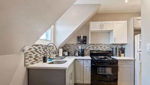 Modern 2BR Near NYC with Free Parking and Workspace - Foto 3