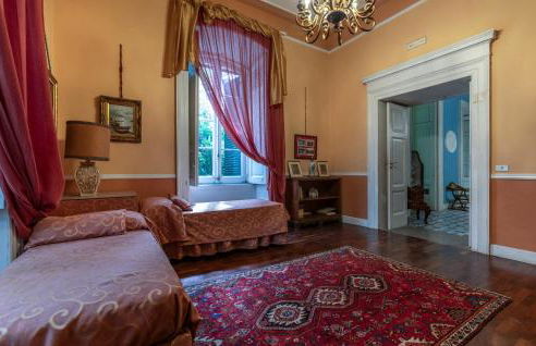 3 Bedroom Beautiful Home In Salerno - Foto 30