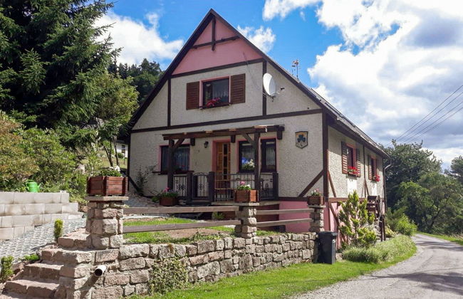 1 bedroom Apartment in Stárkov with swimming pool and garden - Photo 3