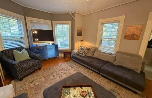 Lovely apartment with King bed, 2 twins & 2 sofas - Foto 8