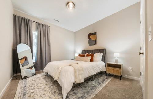 Modern 4BR Home with Game Room and Fire Pit - Near Downtown Cullman - Foto 17