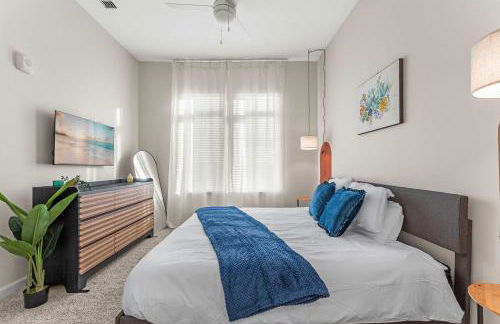 Riviere 2BR Apartment Pet Friendly Oasis Sleeps 6 Close to Epic Universe Pool & Gym - Foto 32