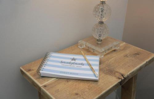 MERAKI 4 by BOURNECOAST - A Modern Apartment with a Patio and Parking - Sea Glimpses - FM8413 - Foto 4