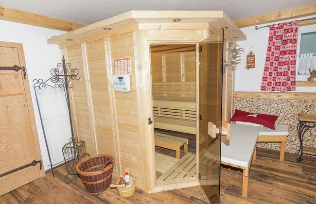 Charming Holiday Home Near the Bavarian Alps - Photo 17