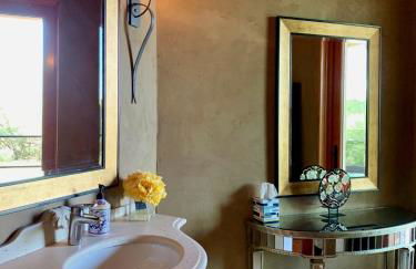 Scenic Hill Country Retreat - Rhino Ranch - Photo 14