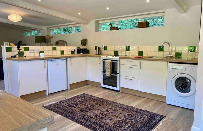 Romantic Hideaway Cottage, Near Bridport, Dorset - Foto 6