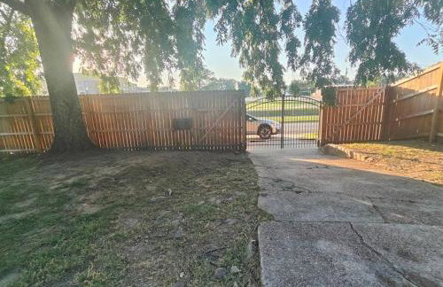 Pirate Seeking crew. Downtown Fort Smith - Foto 18