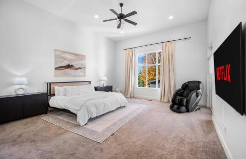 Luxe Family Retreat with Private Pickleball a Large Swim Spa indoor Movie Theatre 2 Outdoor Firepits a Home Gym and more - Foto 12