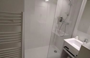 All Suites Appart Hôtel | Palaiseau - Massy TGV - Foto 131