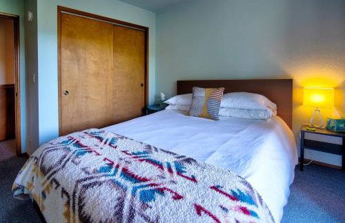 The Atomic Squirrel Lodge Lake Gregory Getaway! - Foto 23