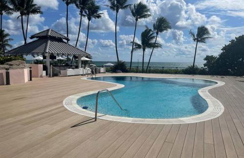 Ocean front 2 Bedroom and 2 Bathroom apartment at The Alexander Resort - Foto 6