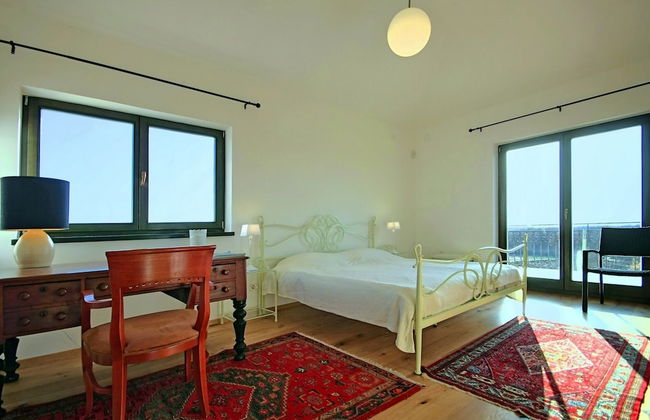 Gorgeous Villa With Private Swimming Pool and Covered Terrace - Foto 8