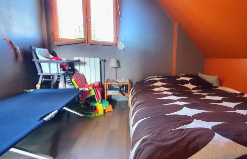 Maison lumineuse dans un cadre verdoyant - Foto 7