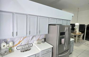 Pool house Best location in Wesley Chapel - Photo 49