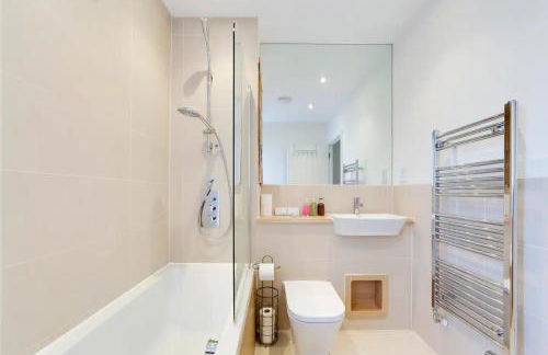 Pass the Keys 53 Austin Drive · Modern Townhouse near Addenbrookes Own Parking - Foto 38