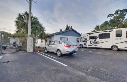 Ideally Located Palm Harbor Condo Walk Downtown! - Foto 26