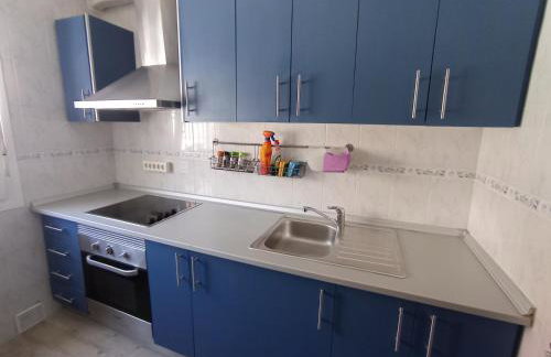 Apartamento, dos dormitorios, tipo ático cerca del centro - Foto 12