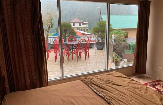 Villa Matahari Tawangmangu powered by Cocotel - Foto 8