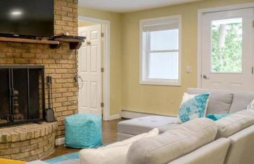 Tranquil Lakefront Cottage with Private Dock in Ticonderoga, New York - Foto 24