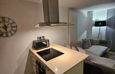 Executive E15 Apartment - Skyline Terrace & Free Private Parking - 5-min Walk to Abba Arena - Foto 20