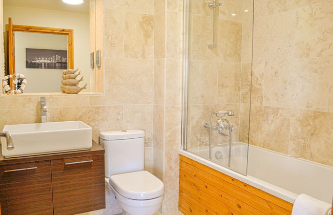 Self Catering at The Fairways - Photo 21