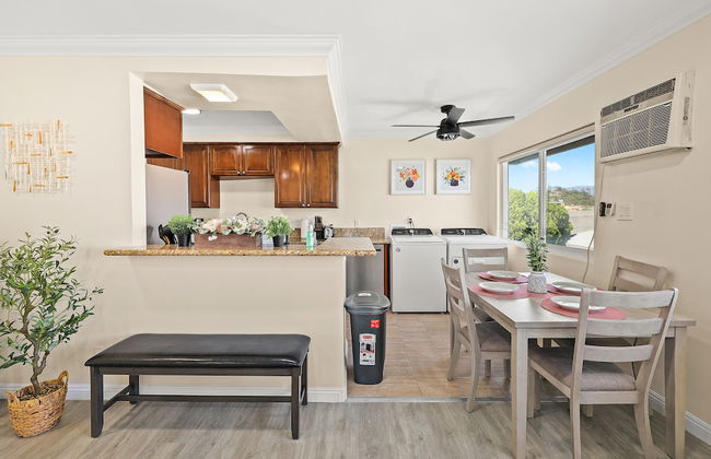 Sunny & Cheerful Near I-10 ~ Queen Beds ~ Parking - Foto 11