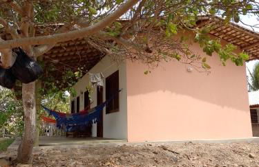 CHALE PERTO DA PRAIA COM DUAS SUITES E VARANDAO - Photo 31