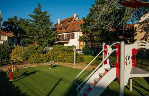 La Cure grand appartement familial 3 chambres avec terrasse et parking à 10 minutes de Colmar - Foto 5