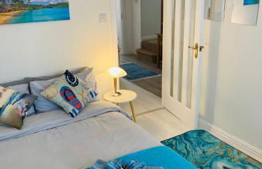 Stunning Seafront House with garden and private parking - Foto 3