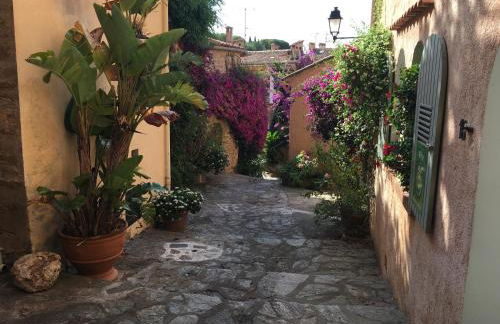 Studio Liège, vue mer au village de Bormes les Mimosas - Foto 14