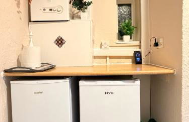 Lovely Two Double Bedroom Maisonette in Surrey - Photo 20