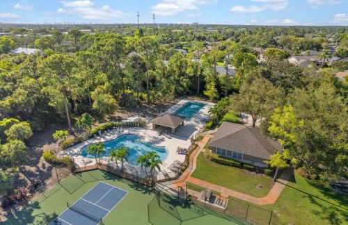 Tranquil Beachy Boho Pool home, 5mi beach, 4 Bedroom 3 Bath - Foto 14