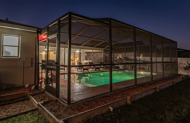 Fun Family-friendly Modern Beach Home With Pool - Photo 49